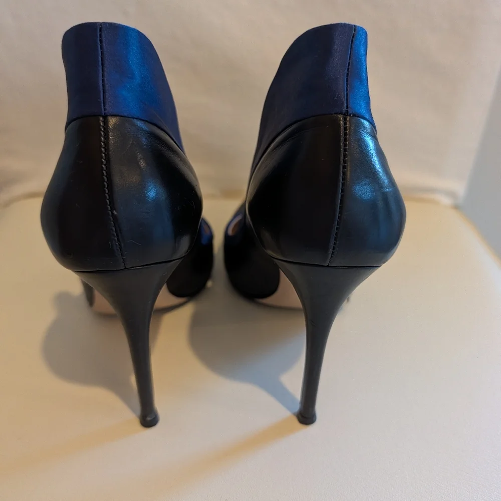 Gianvito Rossi TUXEDO Black Leather And Blue Satin Pointed Toe Pumps Size 37.5 - Picture 3 of 13